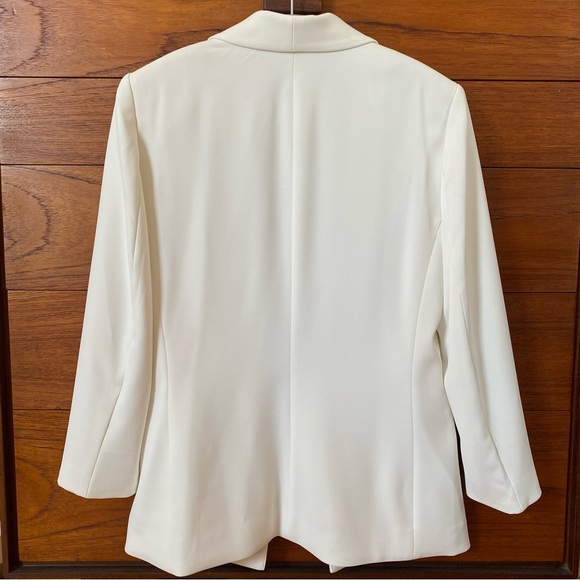 H&M Women's Classic Straight Cut Blazer, XS, White - Picture 2 of 2